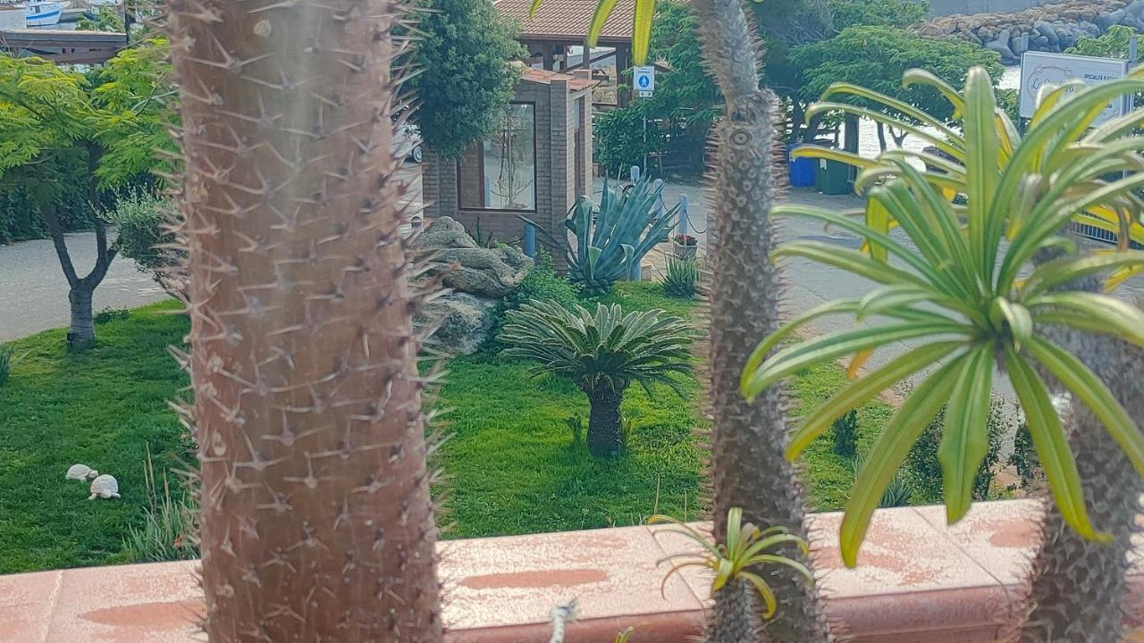 B&B "Raggio Di Sole" Le Castella  Zewnętrze zdjęcie